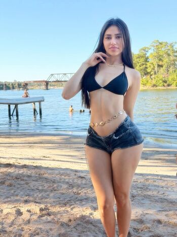 Full leaked Yexiray private onlyfans photo