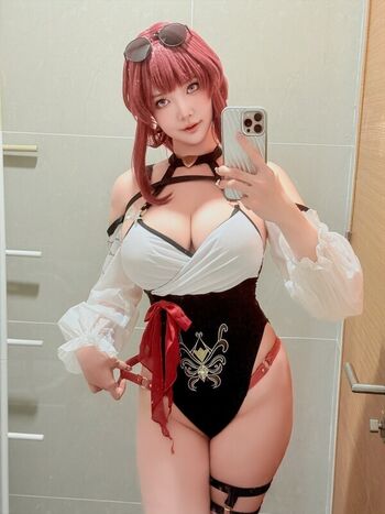 Ying Tze