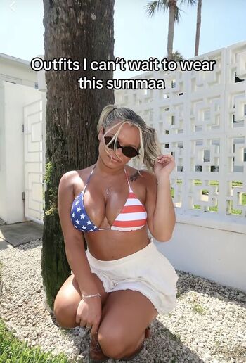 Full leaked Yogirllsav private onlyfans photo