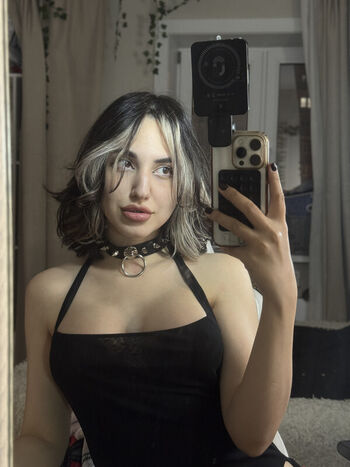 Full leaked Yololove private onlyfans photo