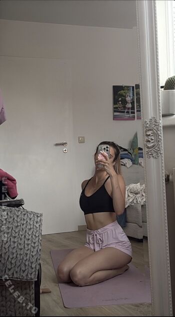 Full leaked Yonca private onlyfans photo