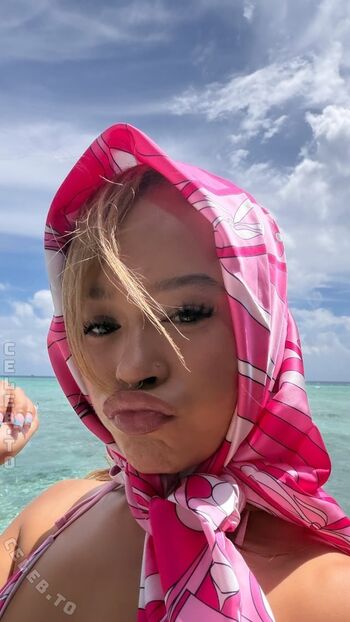 Full leaked Yonna jay private onlyfans photo