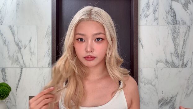 Full leaked Yoonchae page private onlyfans photo