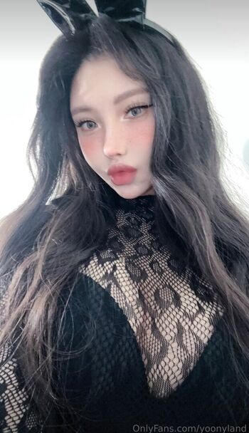 Full leaked Yoonyland private onlyfans photo