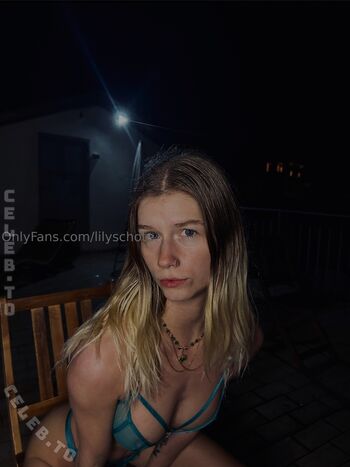 Full leaked Younglily official private onlyfans photo