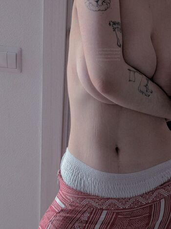 Full leaked Youramoureux private onlyfans photo