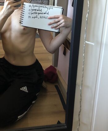 Full leaked Yourpeachygirl private onlyfans photo
