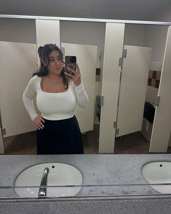 Full leaked Ysamar private onlyfans photo