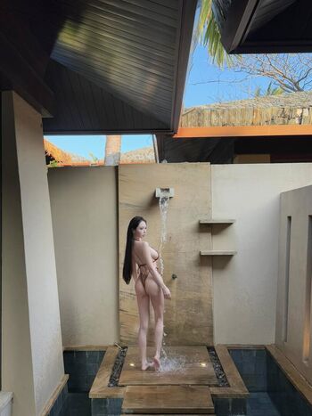 Full leaked Yuan sayuki weme page private onlyfans photo