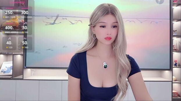 Full leaked Yuer private onlyfans photo
