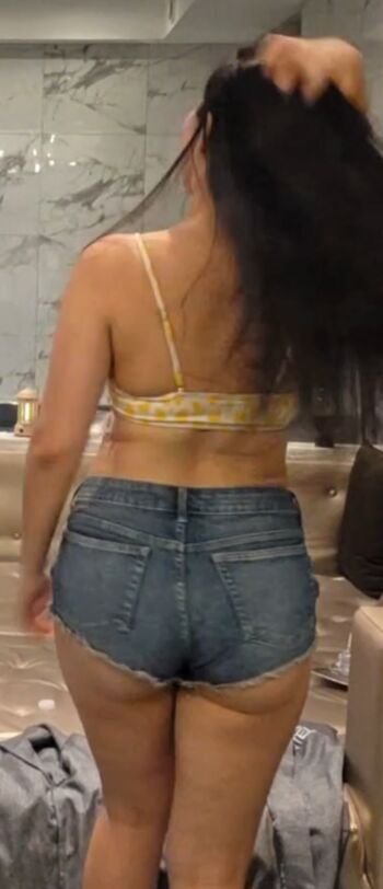Full leaked Yuggie tv page private onlyfans photo