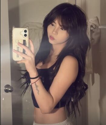 Full leaked Yukiifoxx private onlyfans photo
