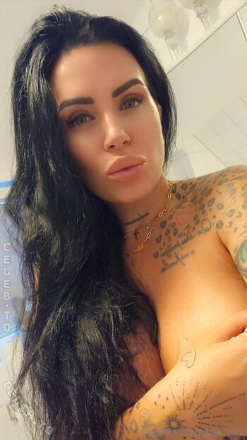 Full leaked Yulz inked private onlyfans photo
