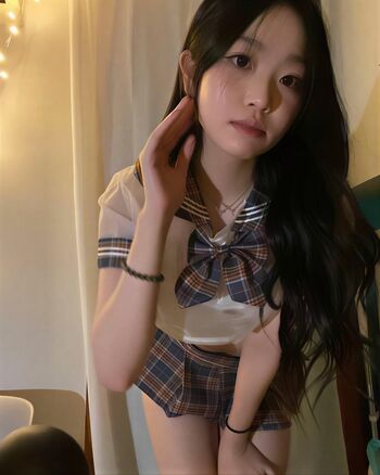 Full leaked Yumi private onlyfans photo