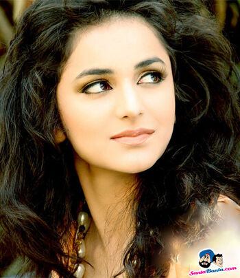 Full leaked Yumna zaidi private onlyfans photo