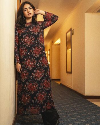 Full leaked Yumna zaidi private onlyfans photo