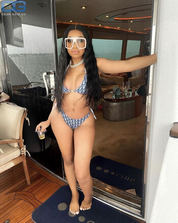 Full leaked Yung miami page private onlyfans photo