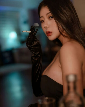 Full leaked Yuniyuning page private onlyfans photo