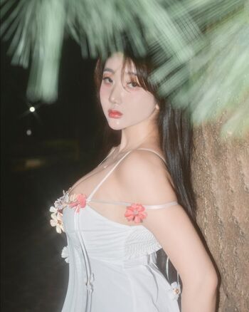 Full leaked Yuniyuning page private onlyfans photo