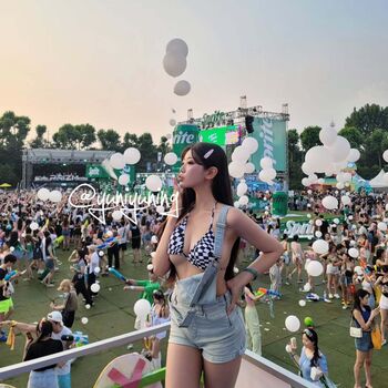 Full leaked Yuniyuning page private onlyfans photo