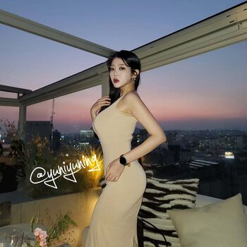 Full leaked Yuniyuning page private onlyfans photo