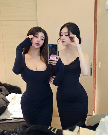 Full leaked Yuniyuning page private onlyfans photo