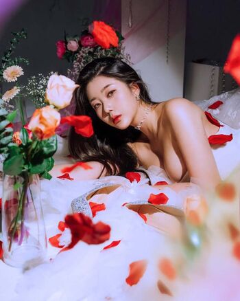 Full leaked Yuniyuning page private onlyfans photo