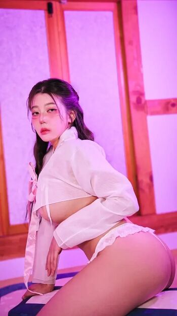 Full leaked Yuniyuning private onlyfans photo