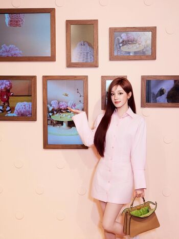 Full leaked Yuqi page private onlyfans photo