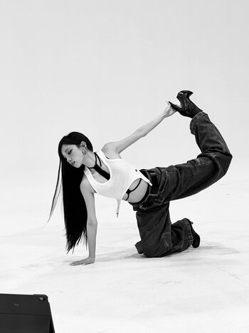 Full leaked Yuqi page private onlyfans photo