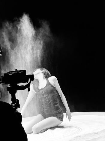 Full leaked Emyli sw/ private onlyfans photo