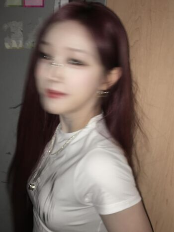 Full leaked Yuqi page private onlyfans photo