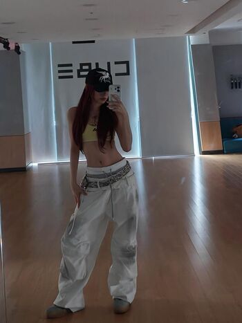 Full leaked Mia green/ private onlyfans photo