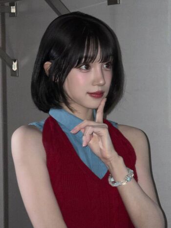 Full leaked Yuqi page private onlyfans photo