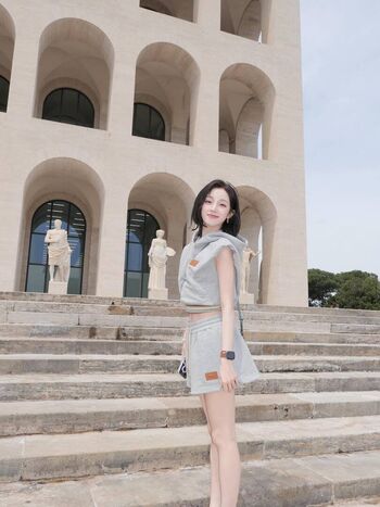 Full leaked Yuqi private onlyfans photo