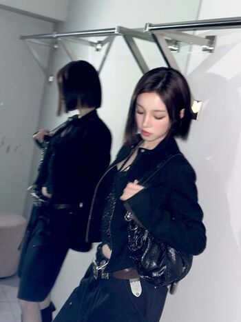 Full leaked Yuqi page private onlyfans photo