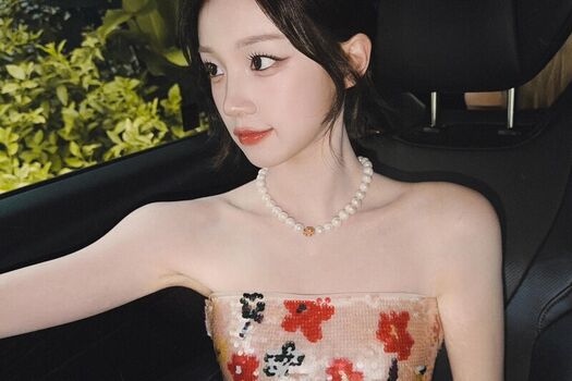 Full leaked Yuqi page private onlyfans photo