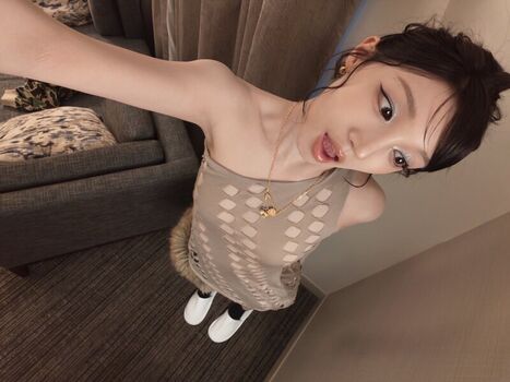 Full leaked Yuqi page private onlyfans photo