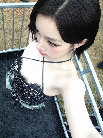 Full leaked Yuqi page private onlyfans photo