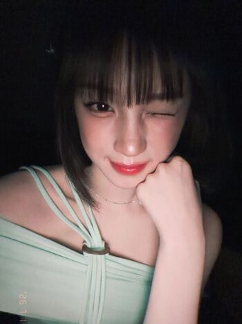 Full leaked Yuqi page private onlyfans photo