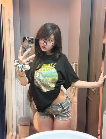 Full leaked Yurasweb private onlyfans photo