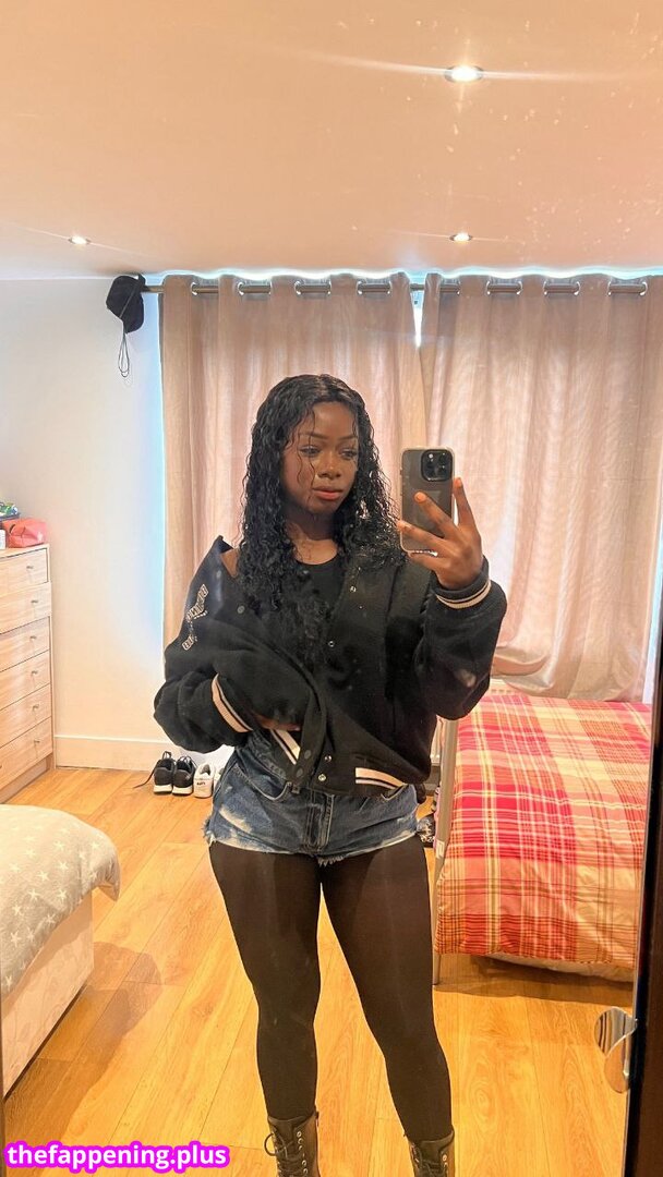 Yyaizabennett Nacktes OnlyFans Foto #4