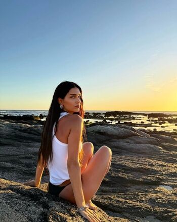 Full leaked Zaira nara page private onlyfans photo