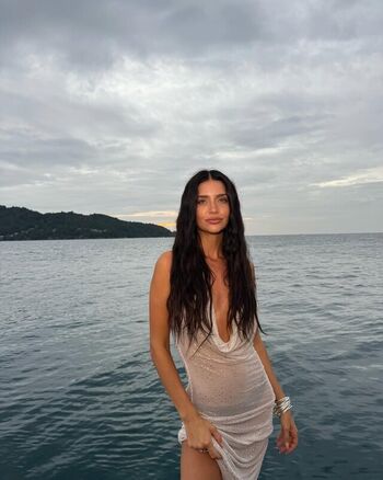 Full leaked Zaira nara page private onlyfans photo