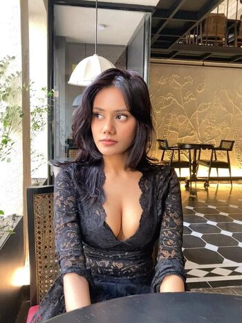Full leaked Zaisha private onlyfans photo