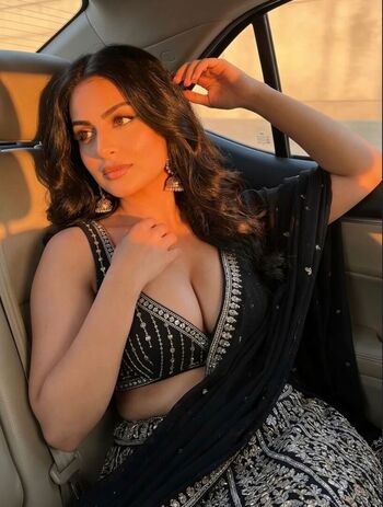 Full leaked Zara farooq page private onlyfans photo