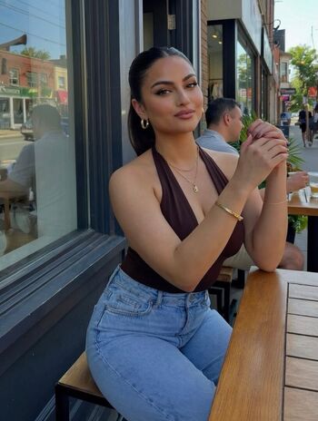 Full leaked Zara farooq private onlyfans photo