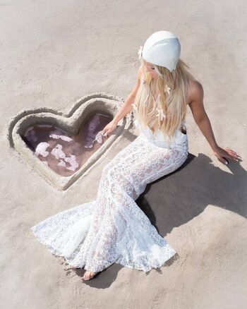 Full leaked Zara larsson  page private onlyfans photo