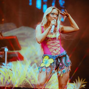 Full leaked Zara larsson  page private onlyfans photo