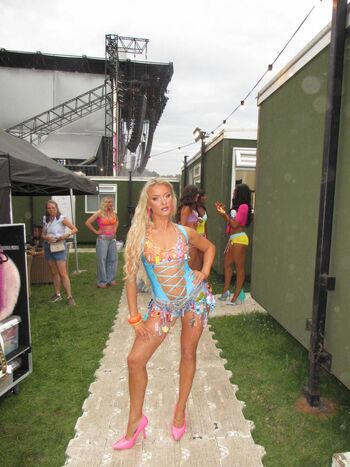 Full leaked Zara larsson page private onlyfans photo